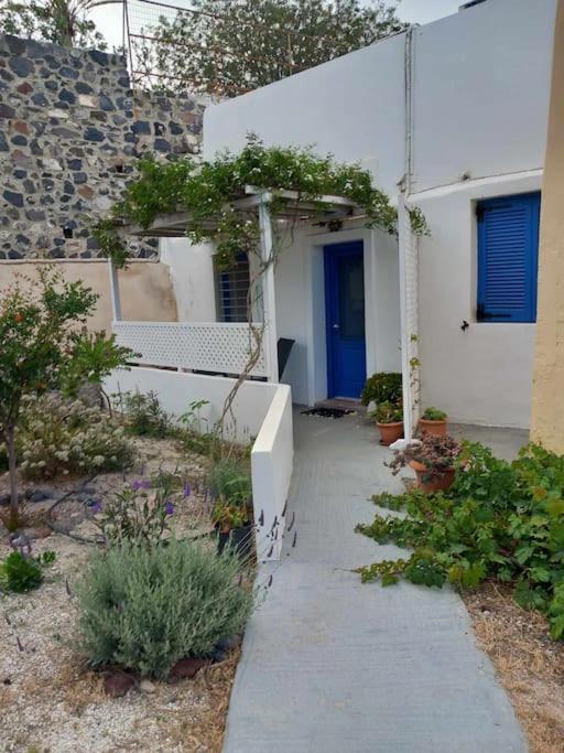 Calderimi, a cosy,warm and renovated house in Fira