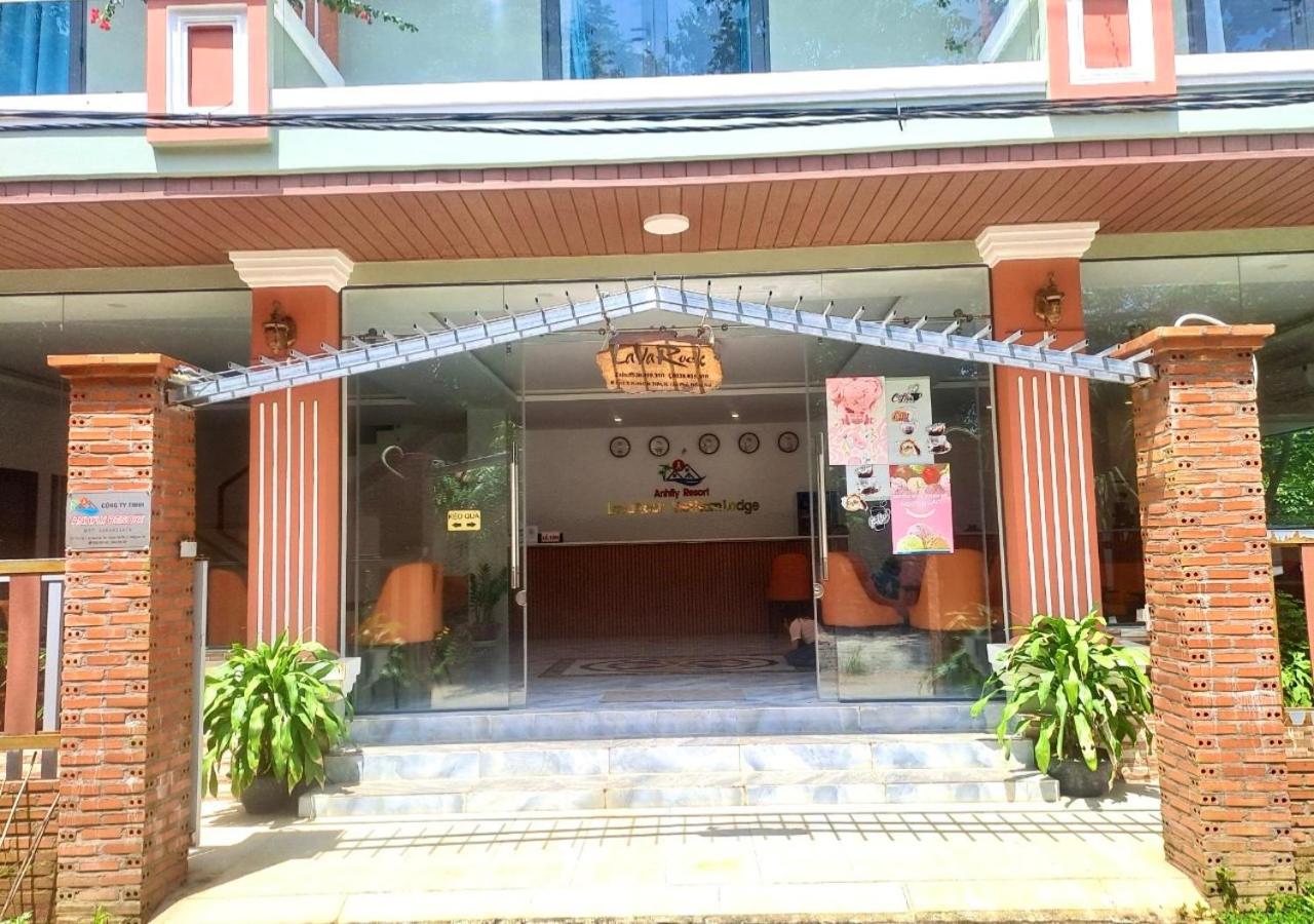 Lava Rock Viet Nam Lodge view 3