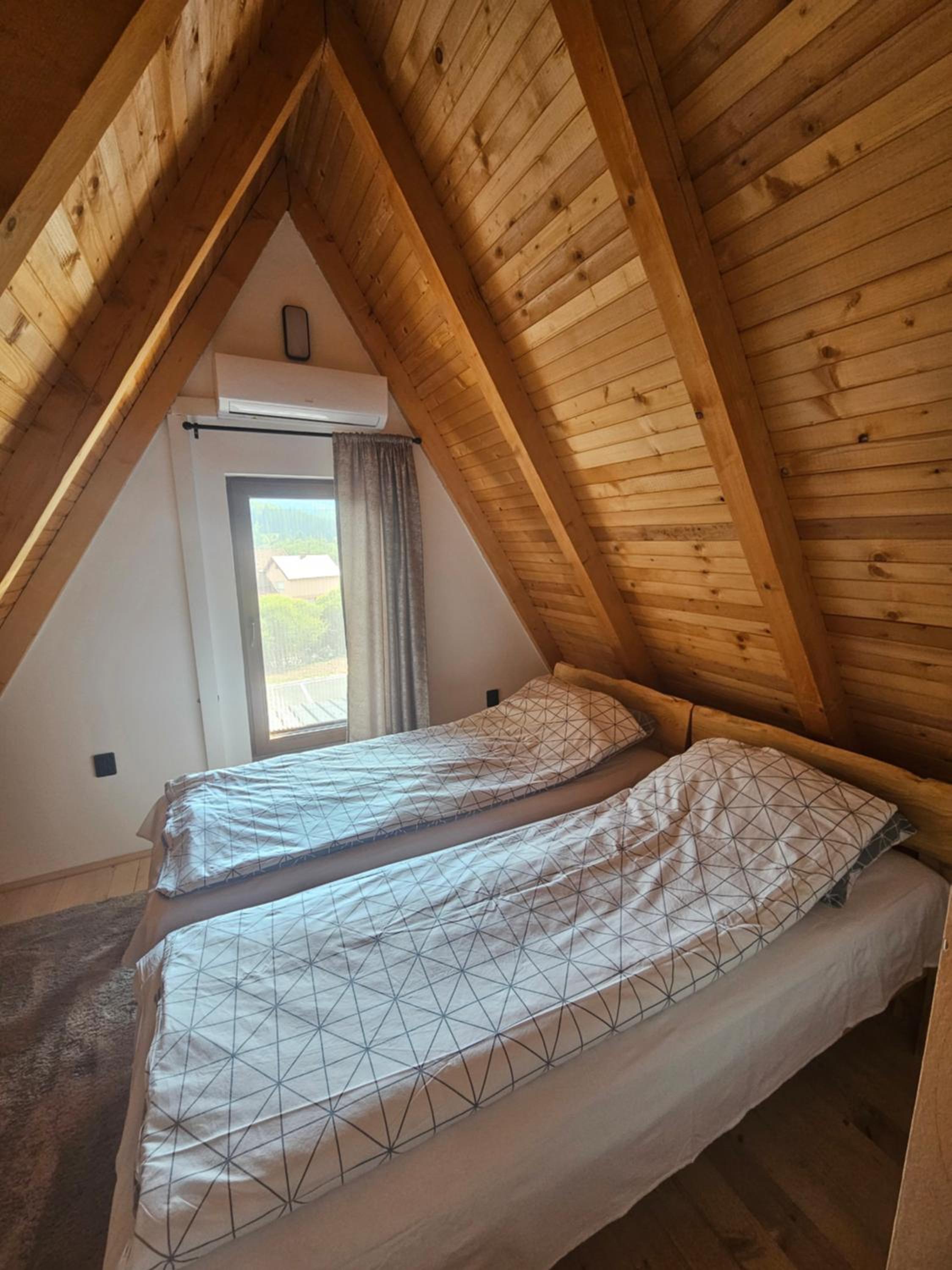 Vikendica IVA