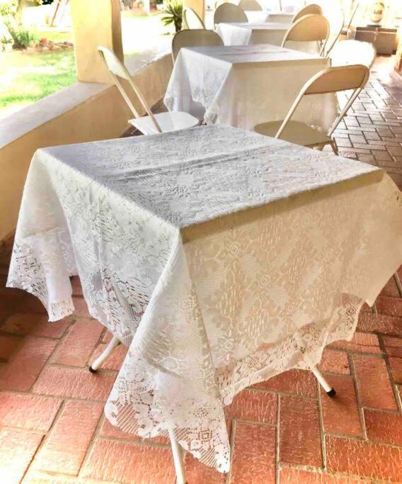 Chácara com piscina lareira forno e fogão à lenha!