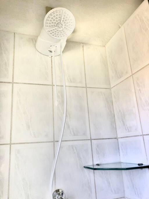 Chácara com piscina lareira forno e fogão à lenha!
