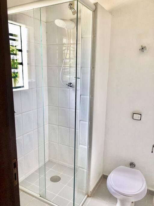 Chácara com piscina lareira forno e fogão à lenha!