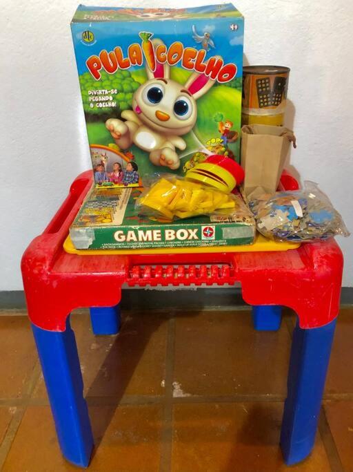 Chácara com piscina lareira forno e fogão à lenha!