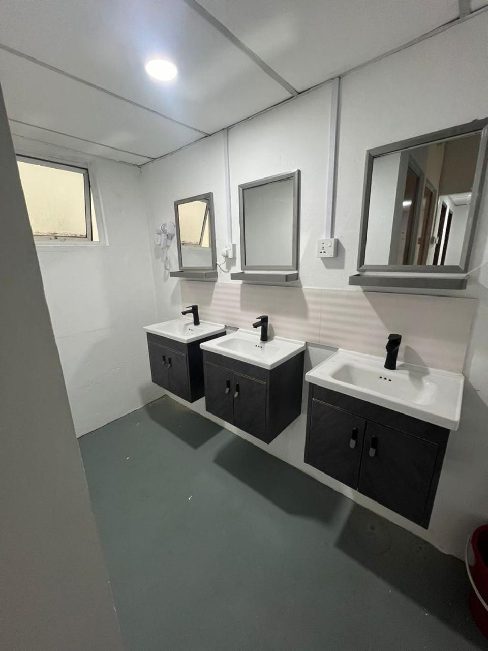 AeCOTEL Mingle Hostel