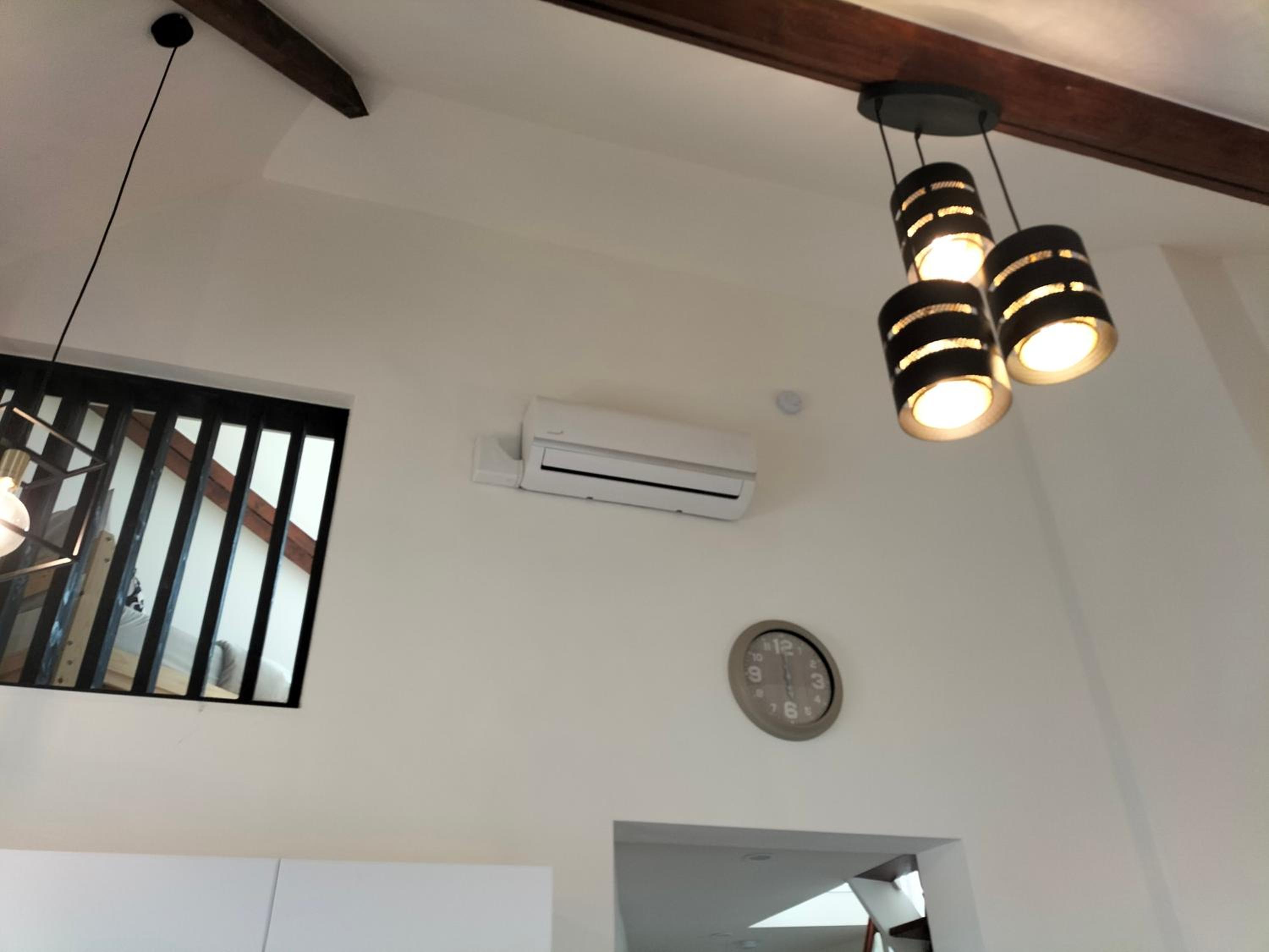 New Cozy Apartments In Porte de HAL