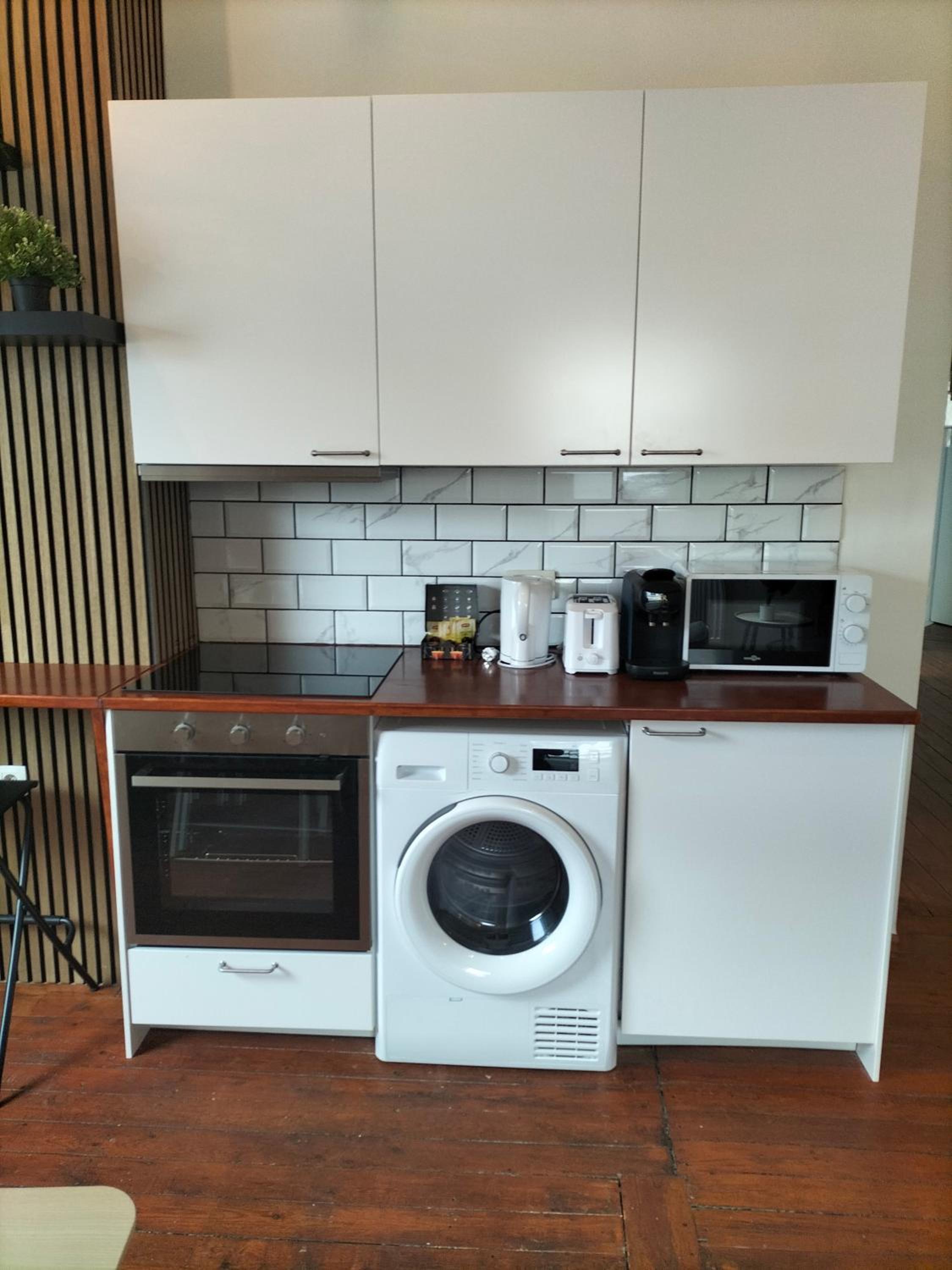New Cozy Apartments In Porte de HAL