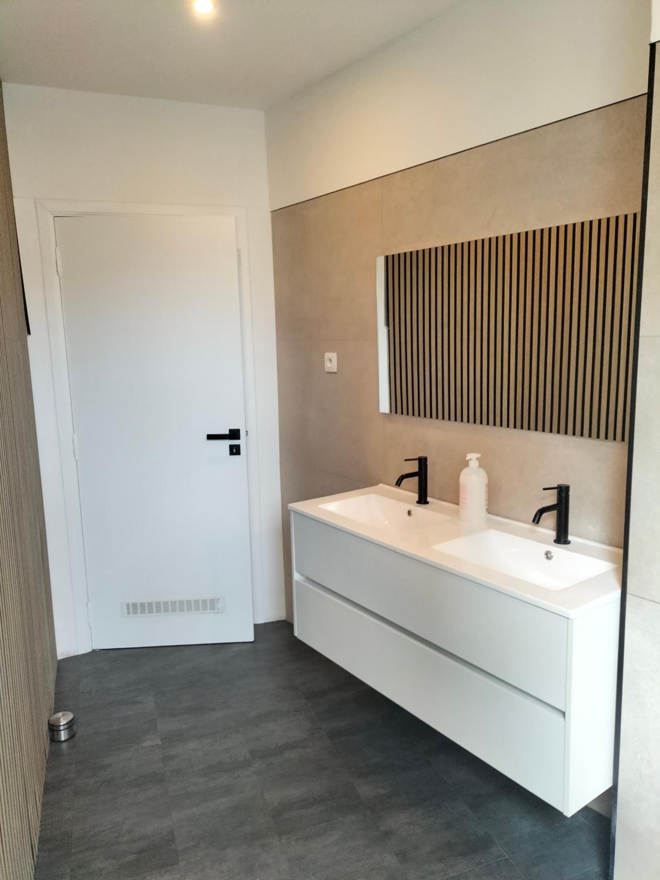 New Cozy Apartments In Porte de HAL