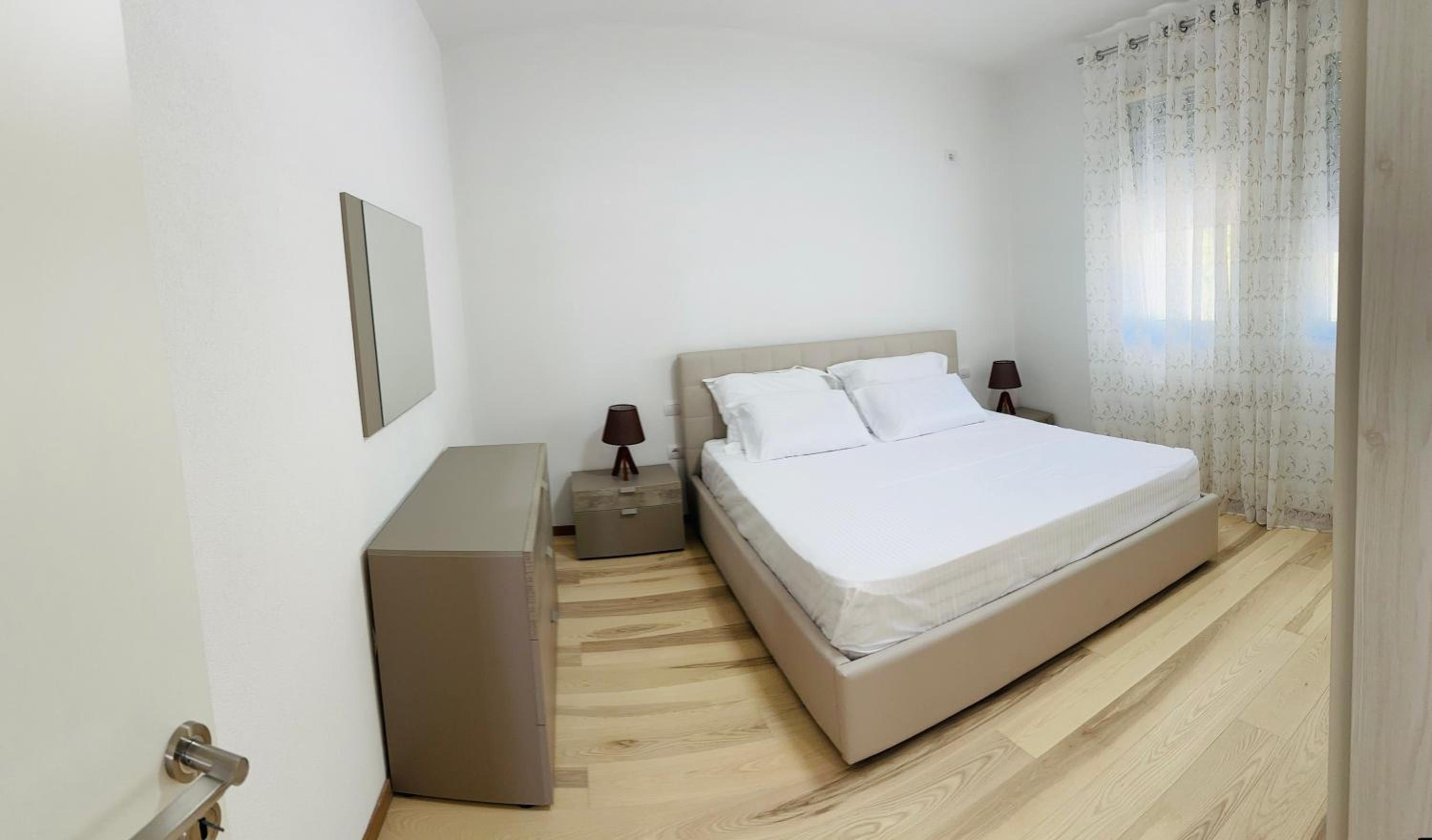 Rezidenca Dozhlani with Private Pool & Yard