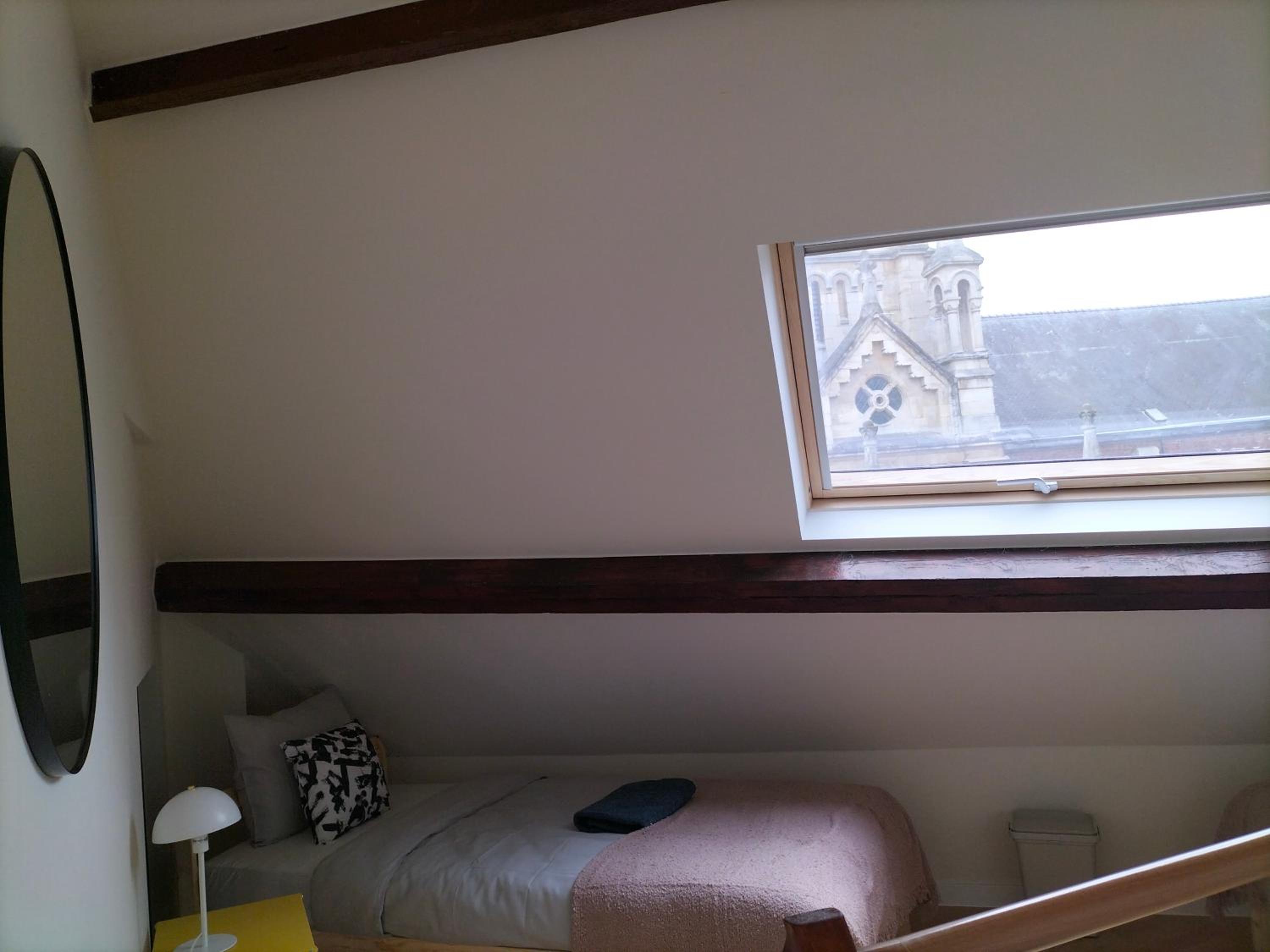 New Cozy Apartments In Porte de HAL