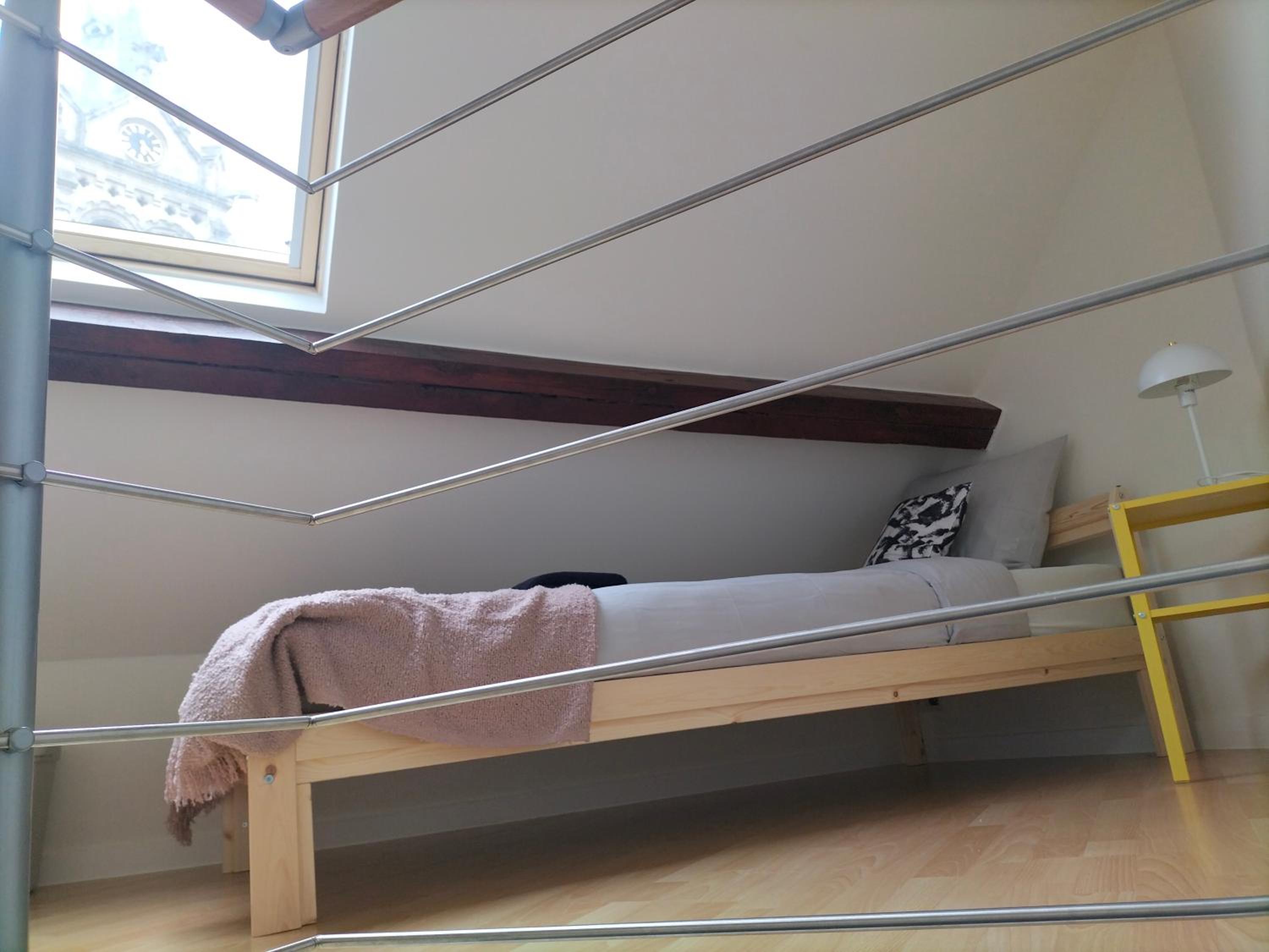 New Cozy Apartments In Porte de HAL
