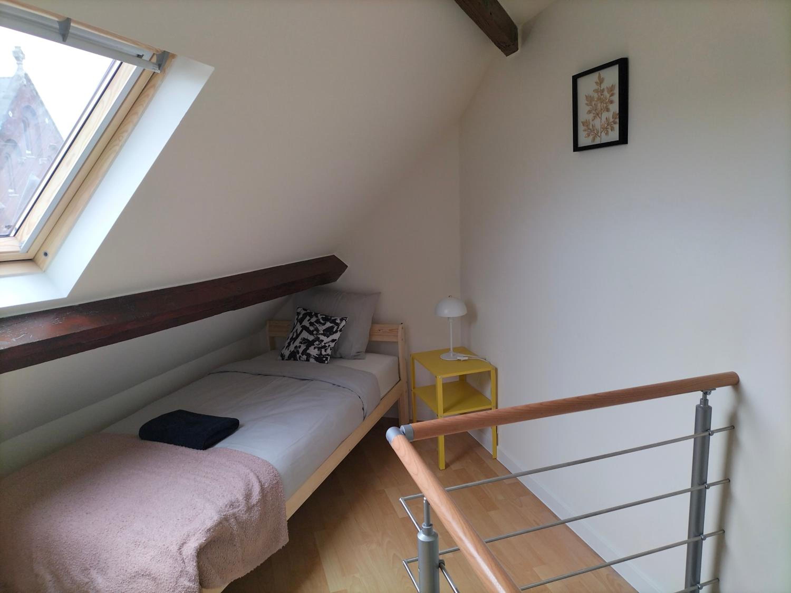 New Cozy Apartments In Porte de HAL