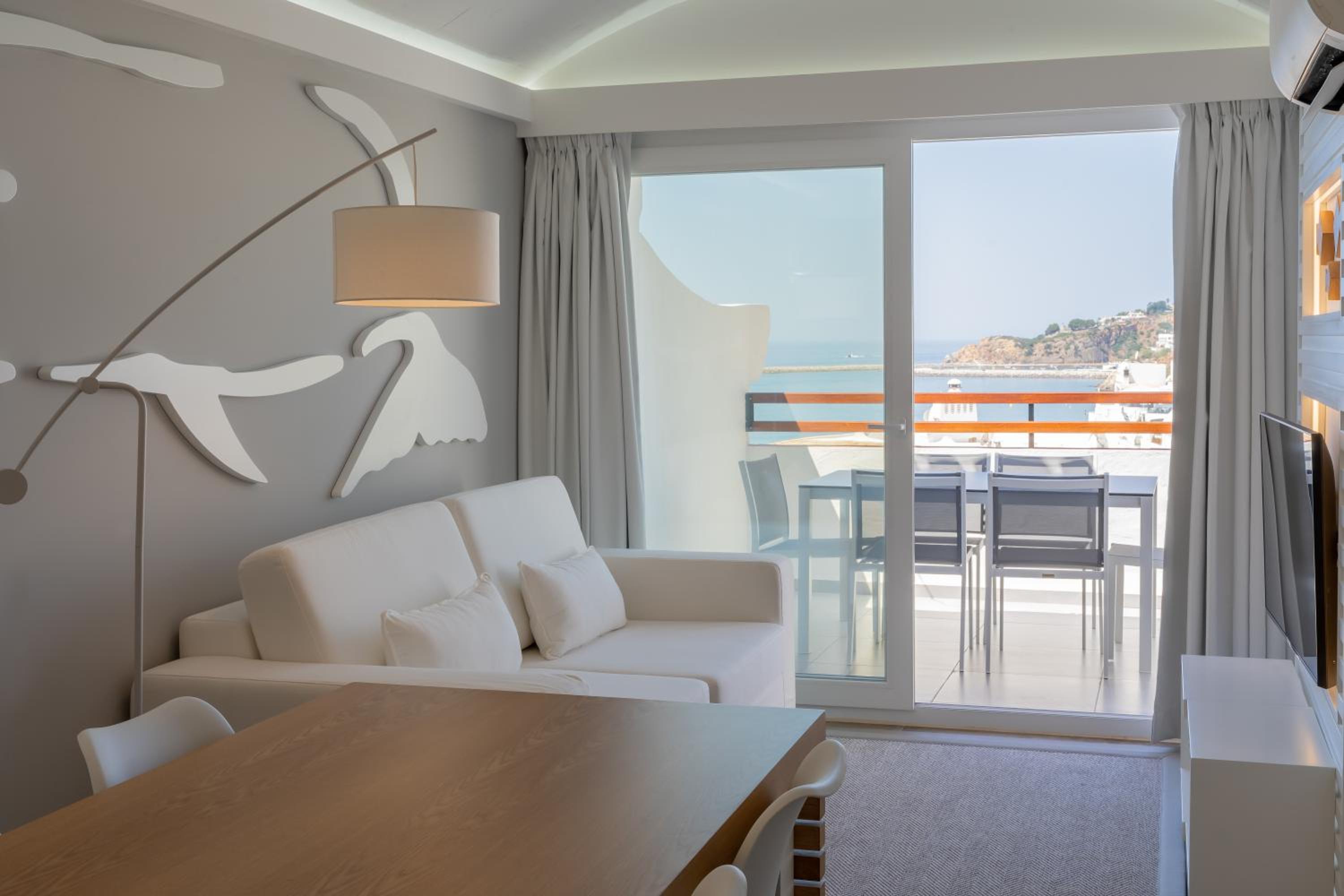 MUPA Apartments