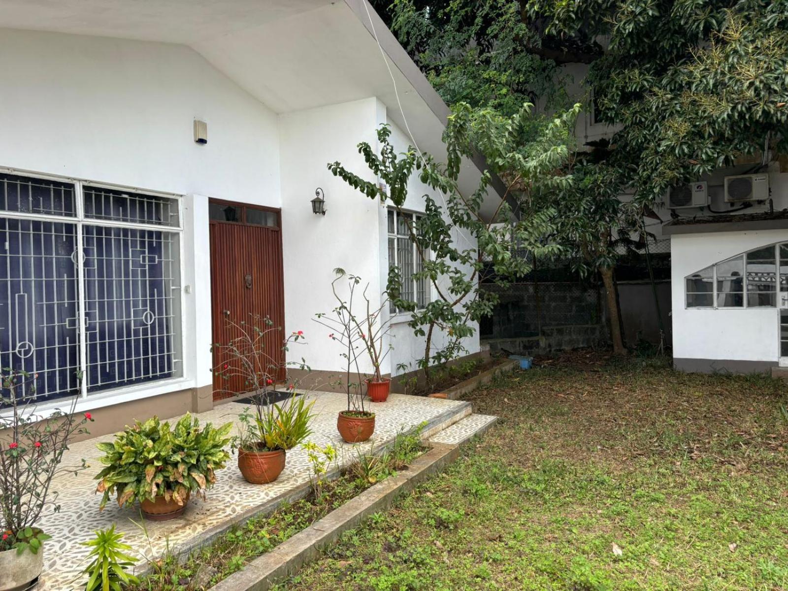 Manjoola abode