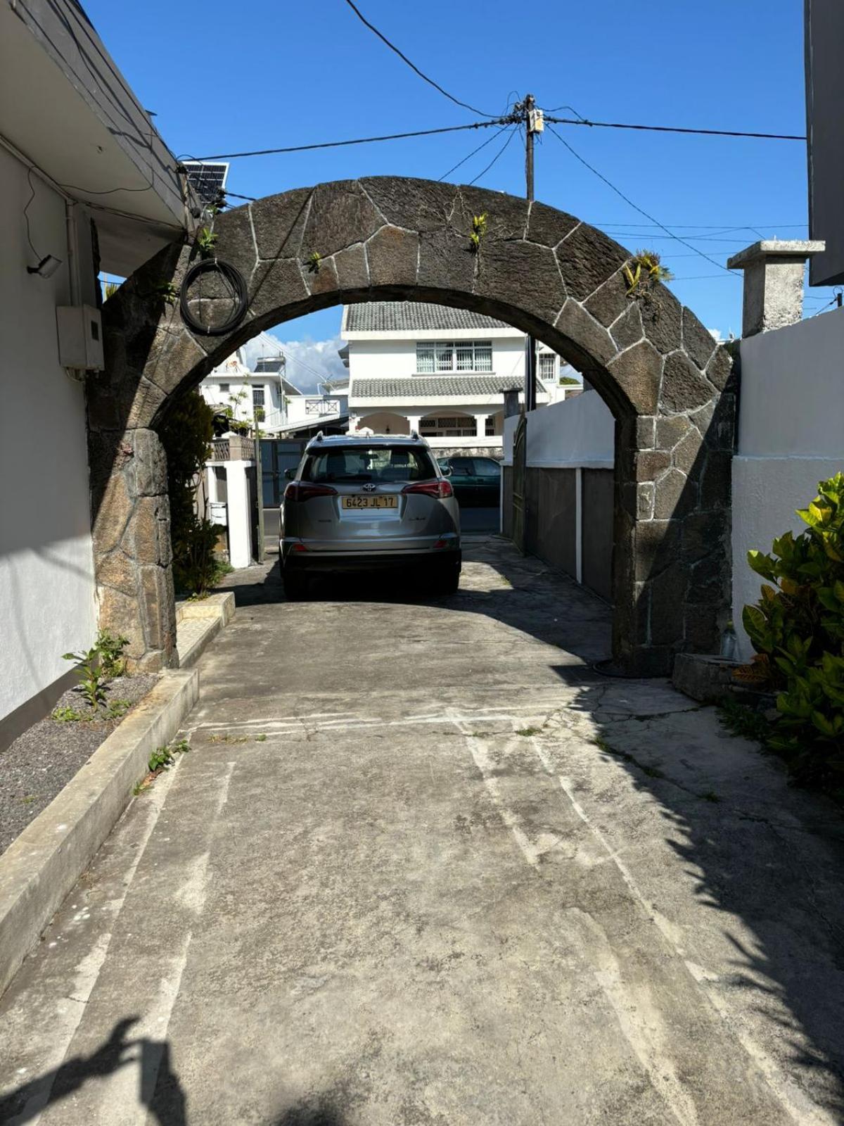Manjoola abode
