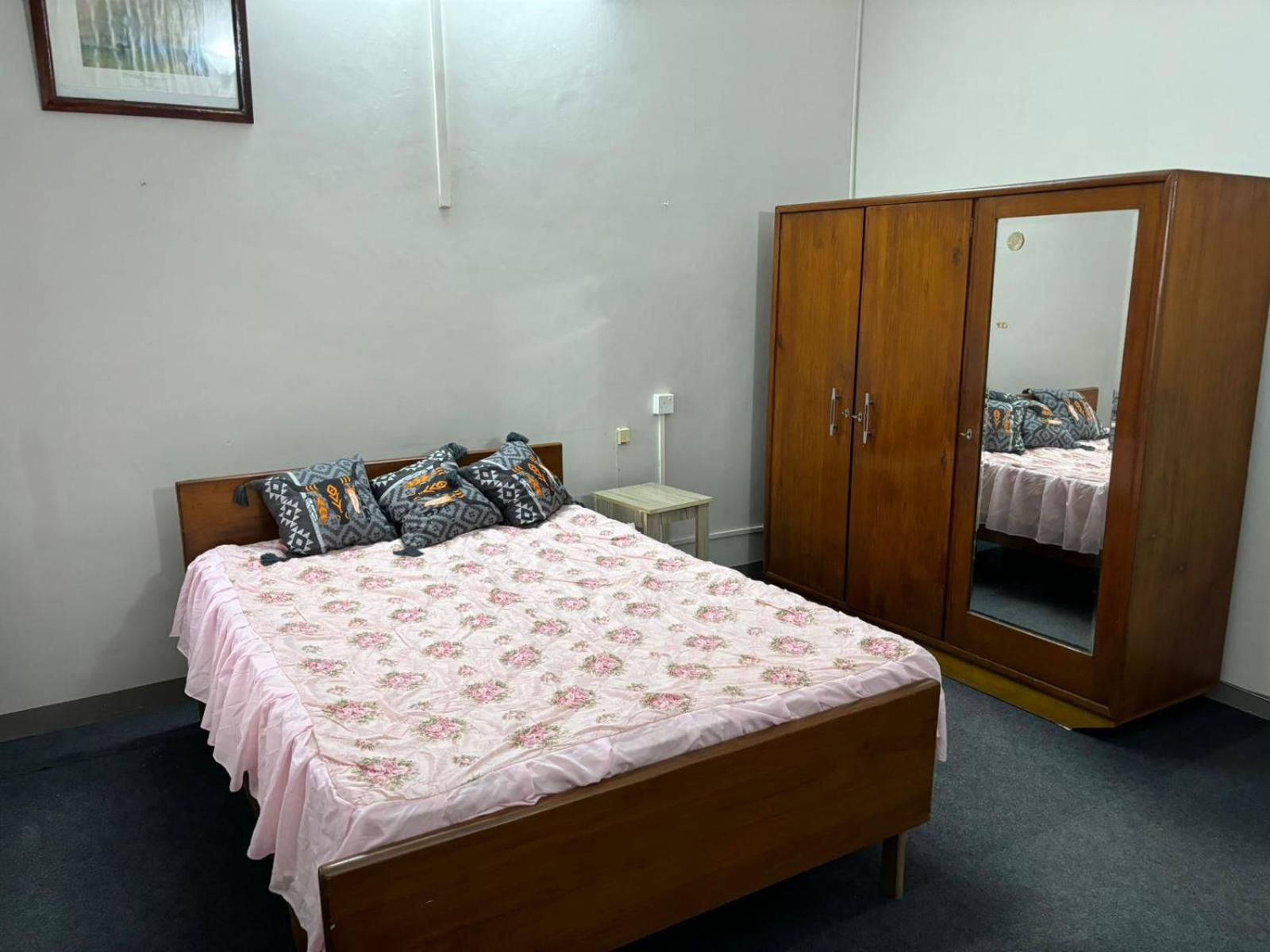 Manjoola abode