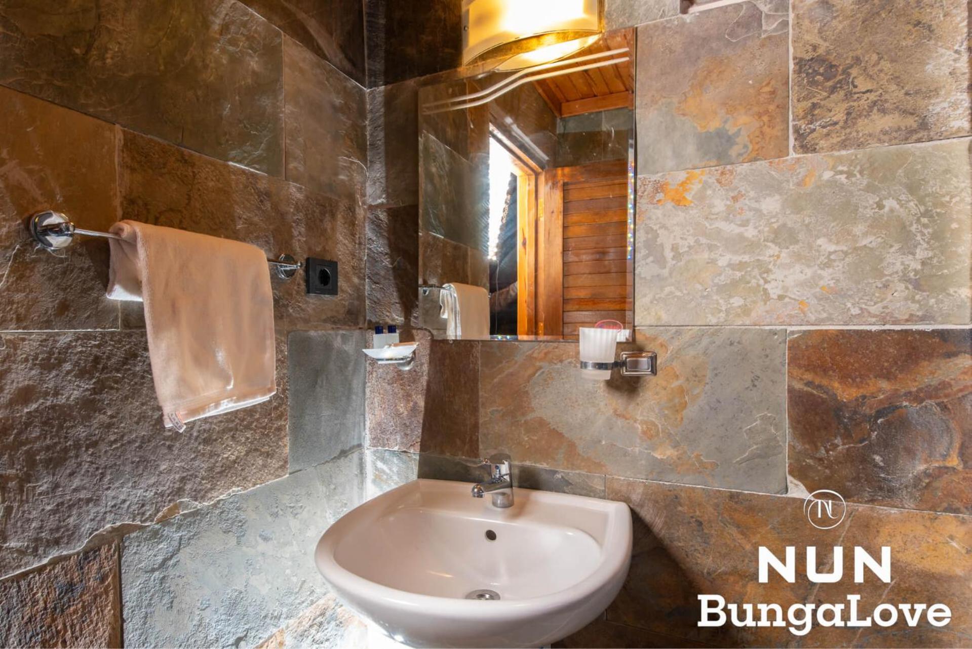 Çıralı Nun Bungalove