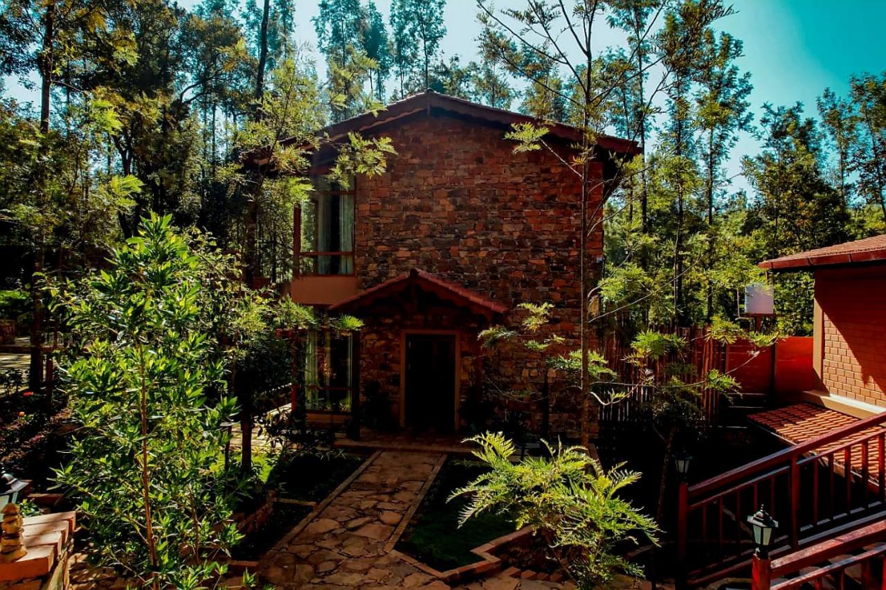Sereno Pool Villa Chikmagalur