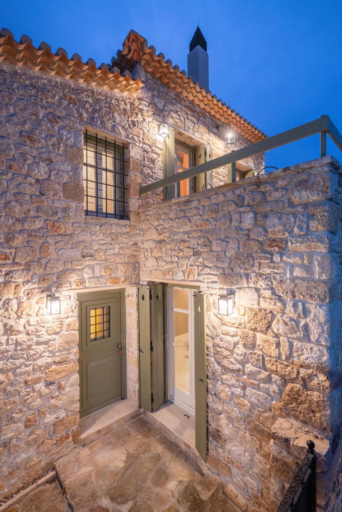 Kyparissia Aries Stone Maisonette, Panoramic Views