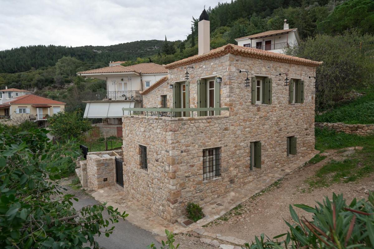 Kyparissia Aries Stone Maisonette, Panoramic Views