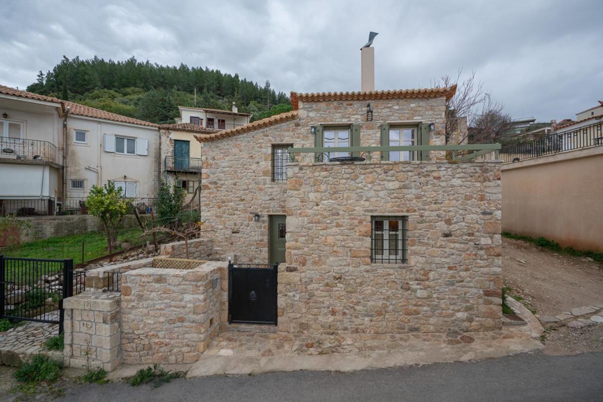Kyparissia Aries Stone Maisonette, Panoramic Views