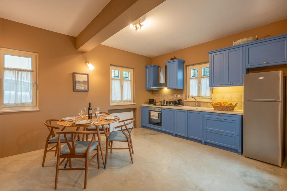 Kyparissia Aries Stone Maisonette, Panoramic Views
