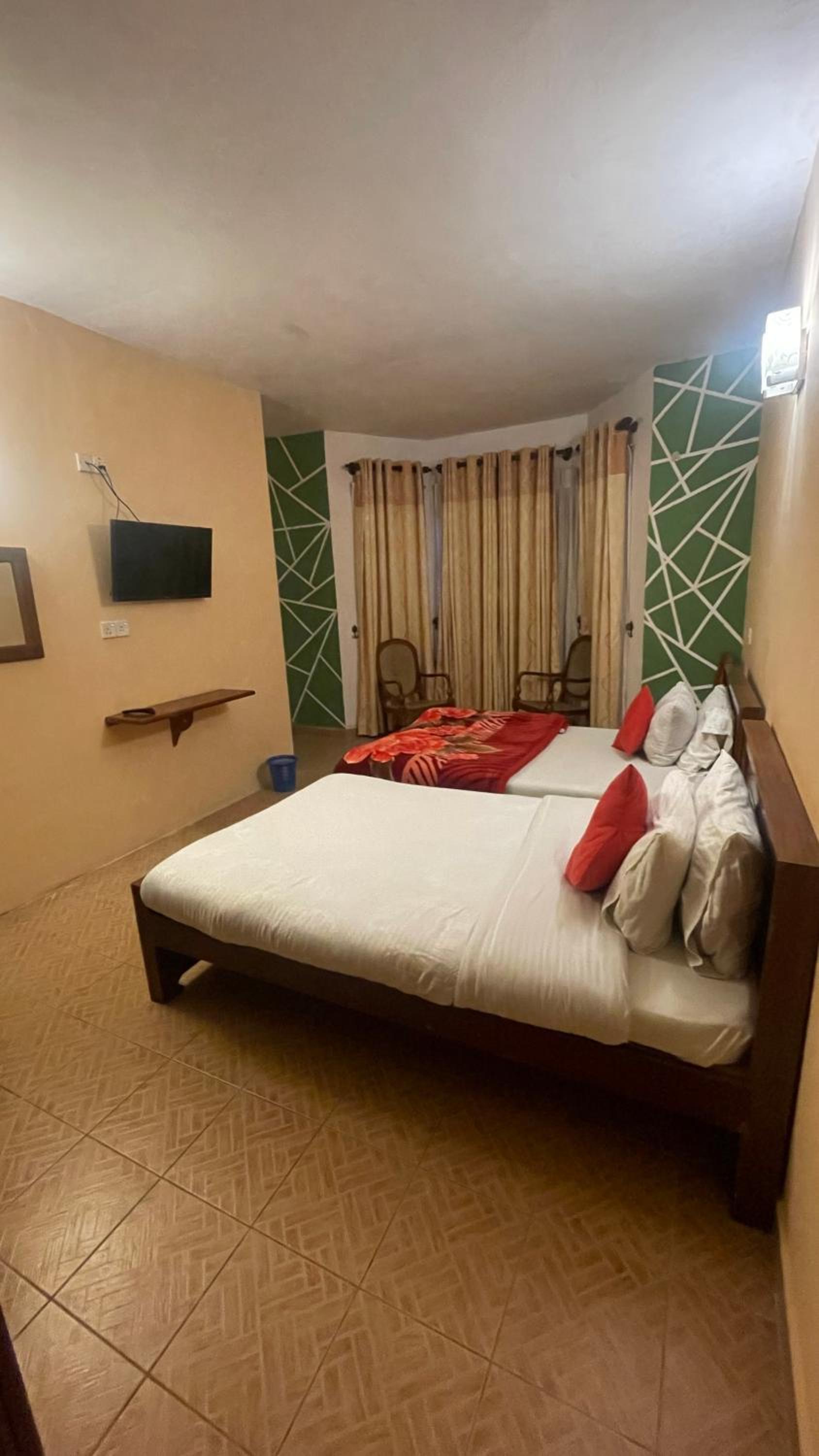 Maha Royal Hotel