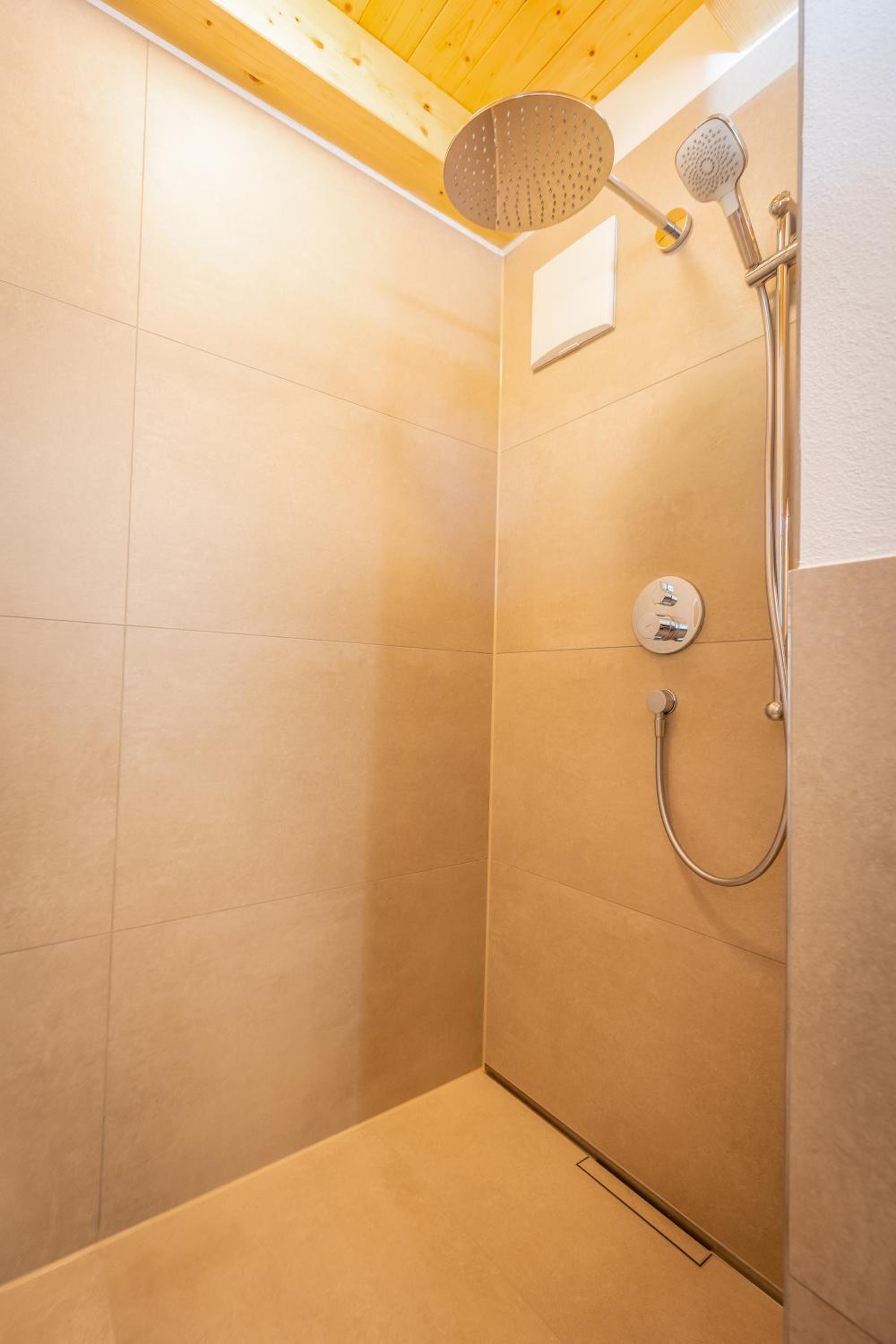 Graf Chiemo Suites - direkt am Chiemsee mit separatem Seezugang