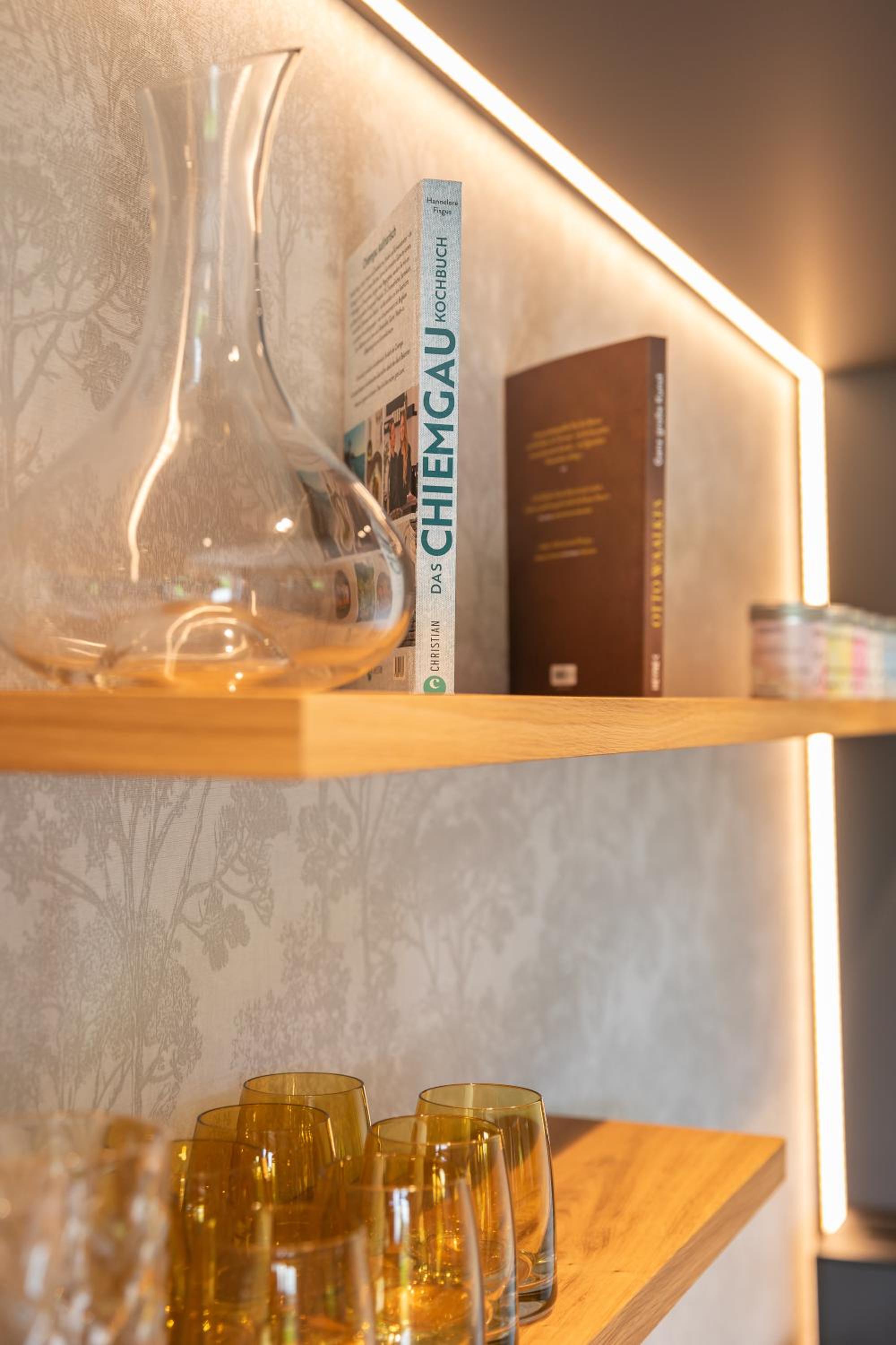 Graf Chiemo Suites - direkt am Chiemsee mit separatem Seezugang