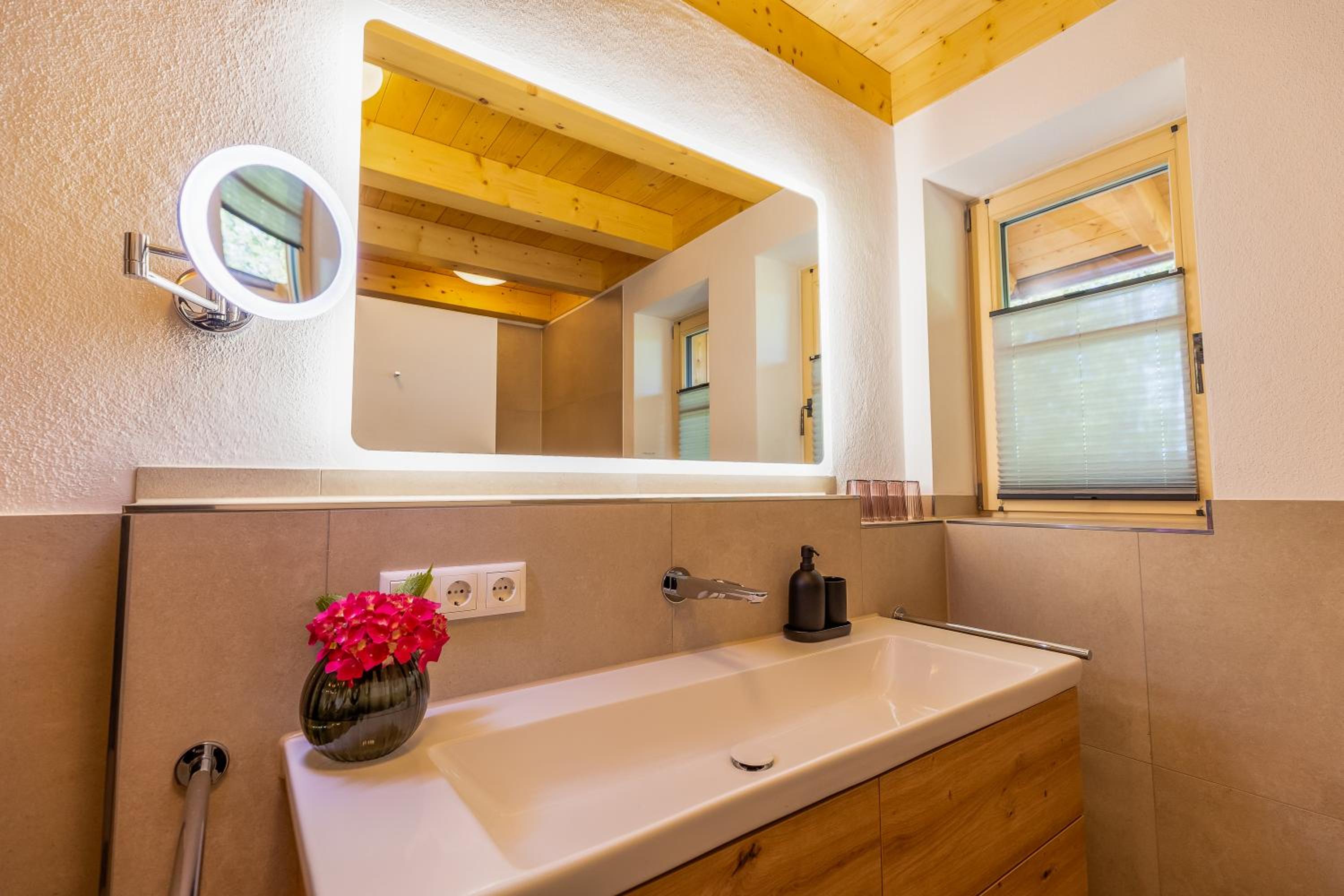 Graf Chiemo Suites - direkt am Chiemsee mit separatem Seezugang