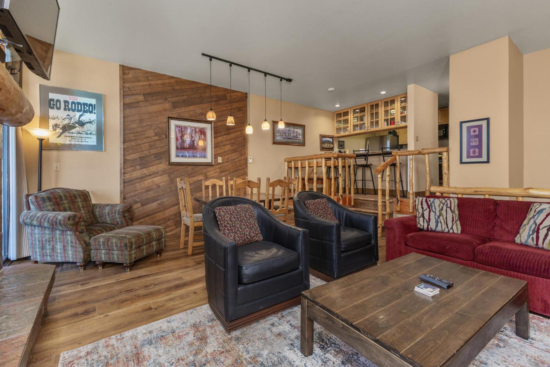 Great Rates! - Pool and Hot Tub, Short Walk to Slopes, Private Washer & Dryer view 5
