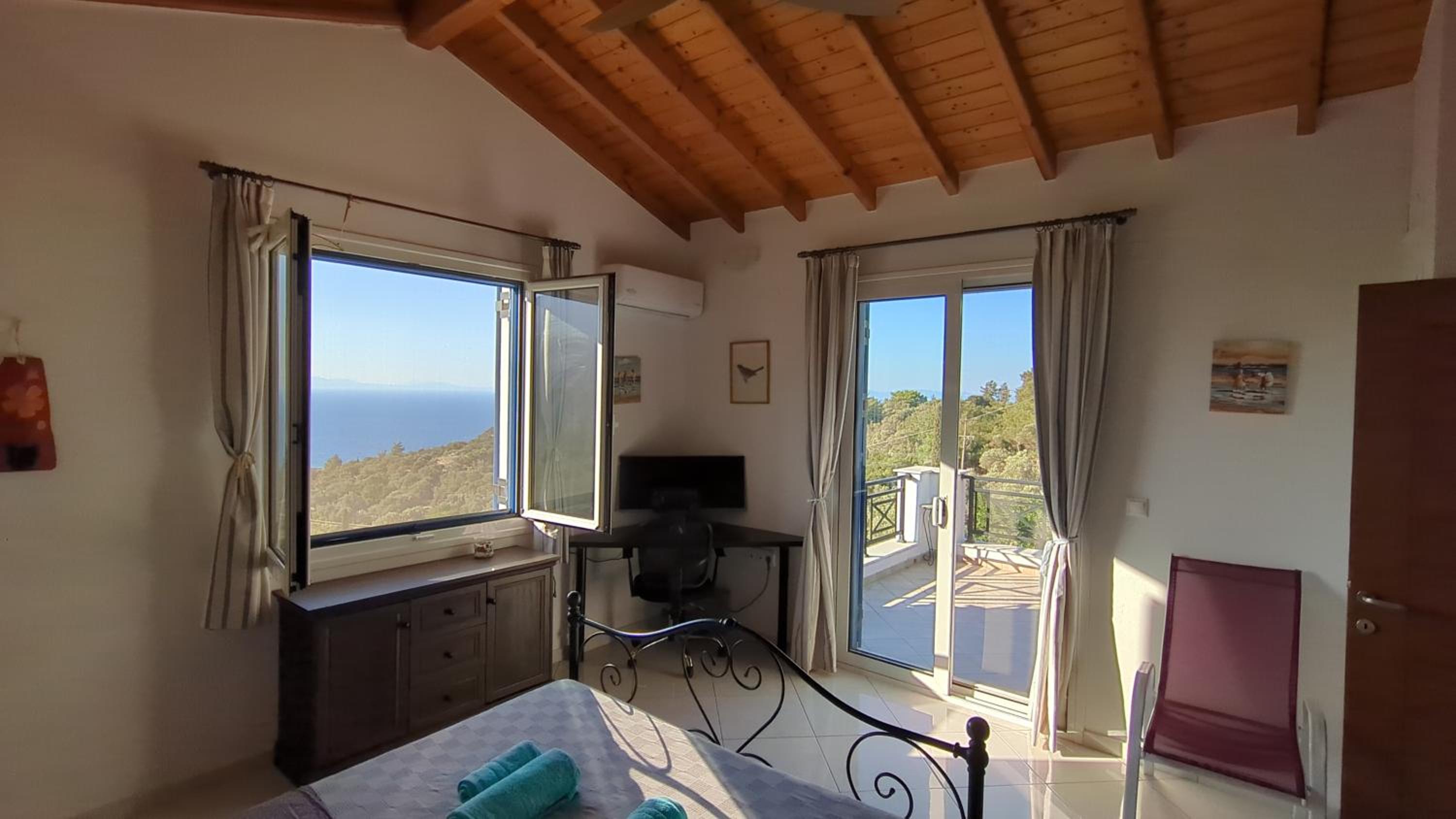 Villa Luna Home view 2