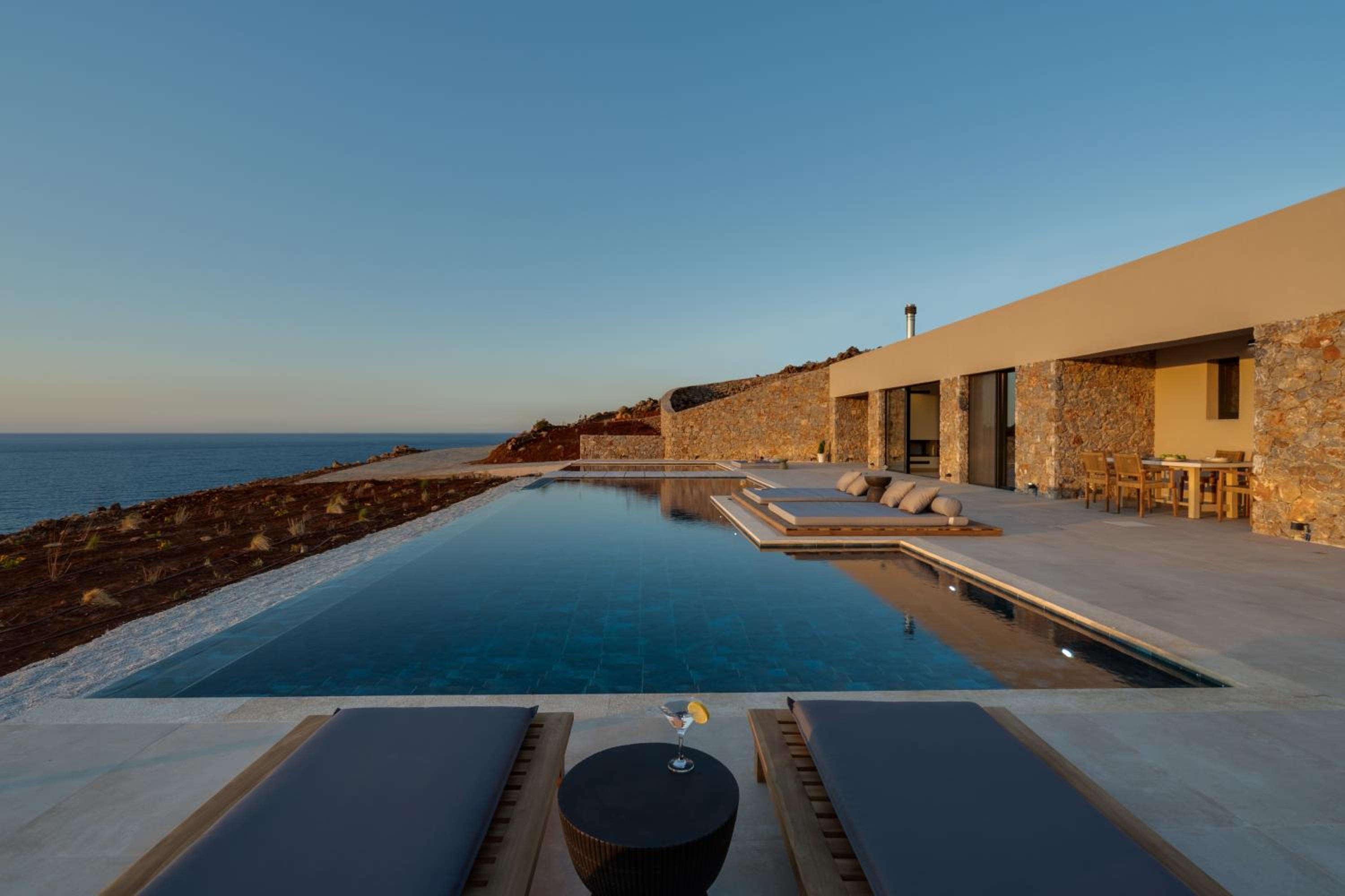 ARion Aesthesis Villa Fire Pit & Heated Pool