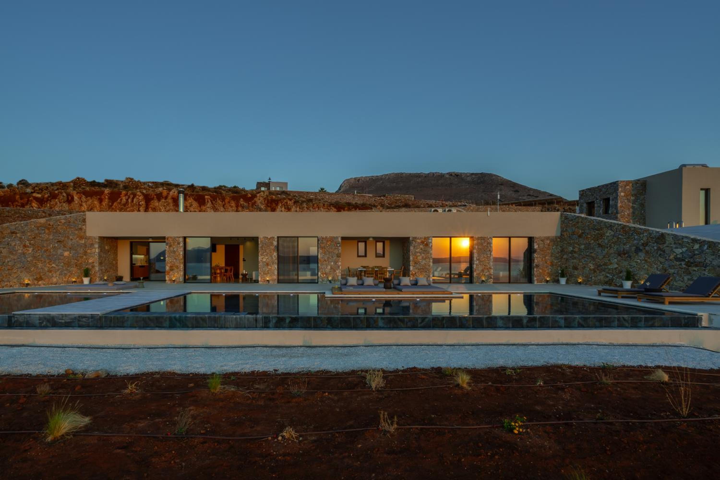 ARion Aesthesis Villa Fire Pit & Heated Pool