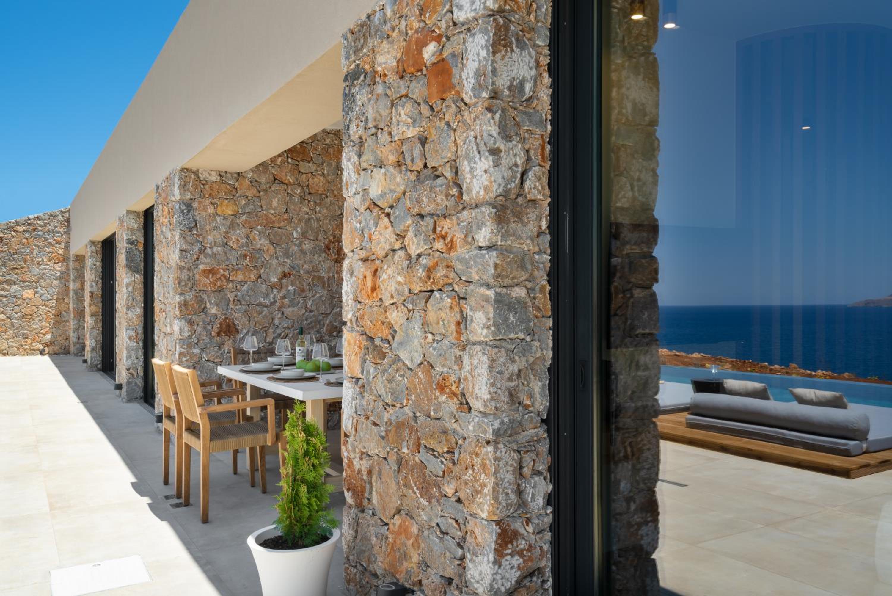 ARion Aesthesis Villa Fire Pit & Heated Pool