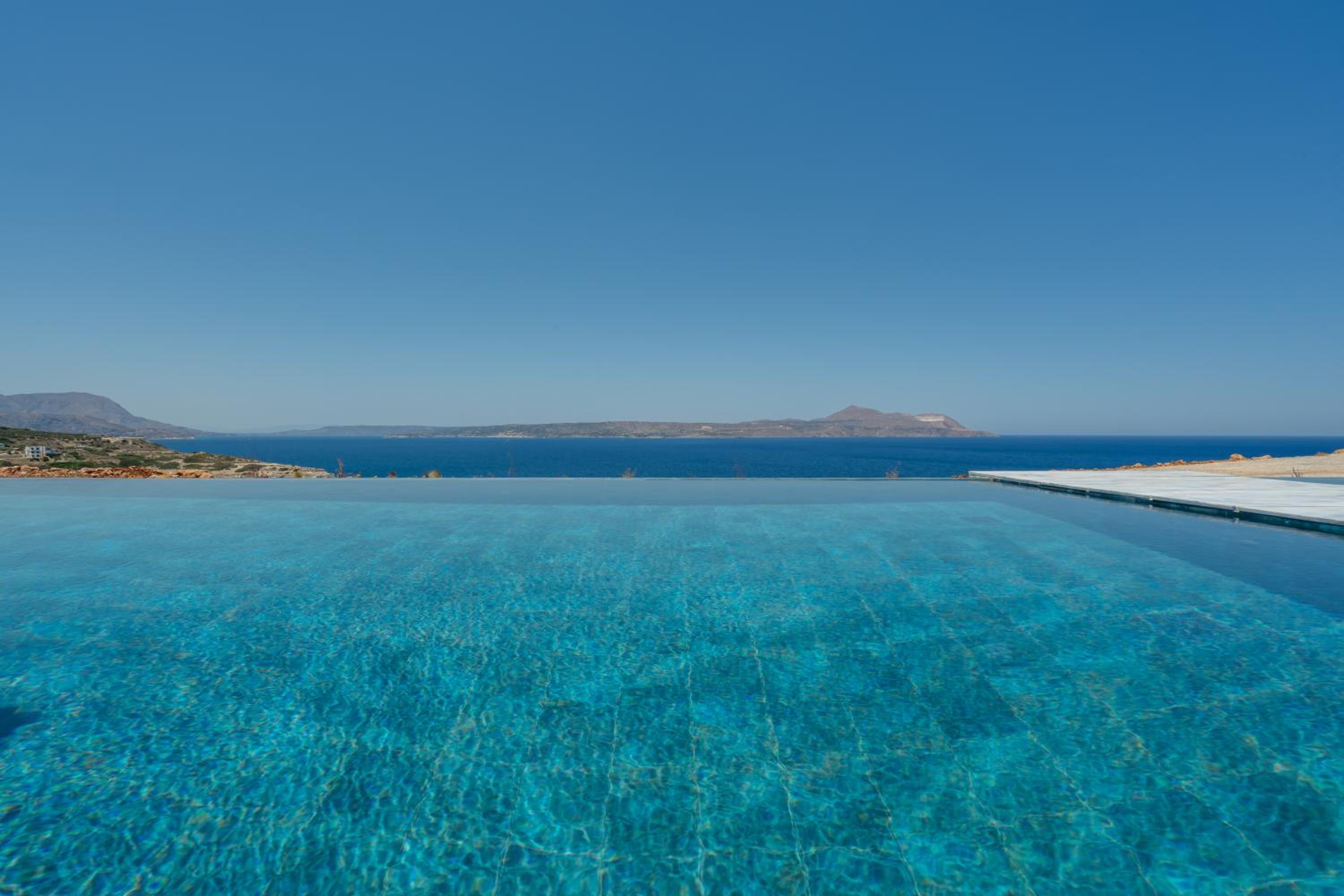 ARion Aesthesis Villa Fire Pit & Heated Pool