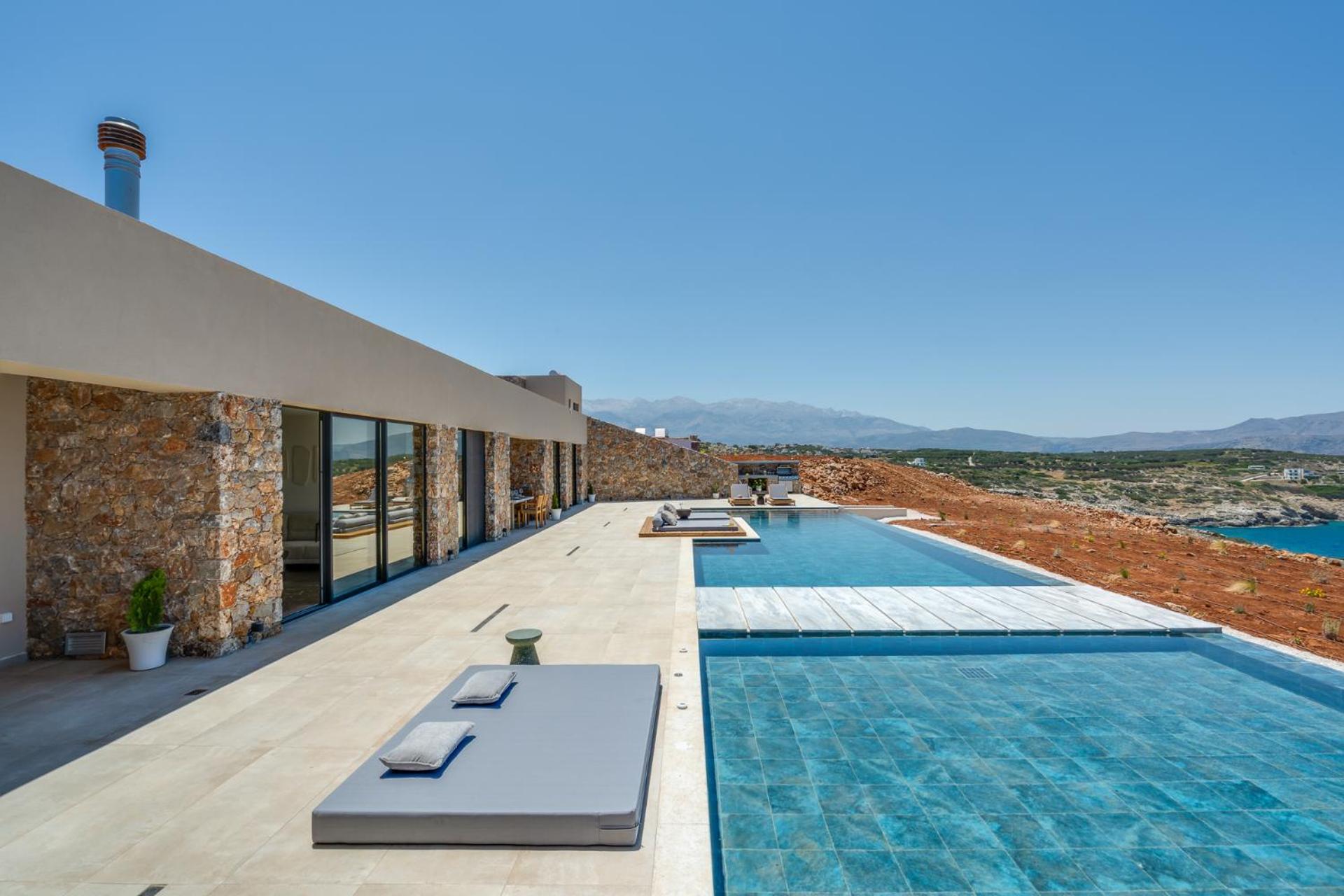 ARion Aesthesis Villa Fire Pit & Heated Pool
