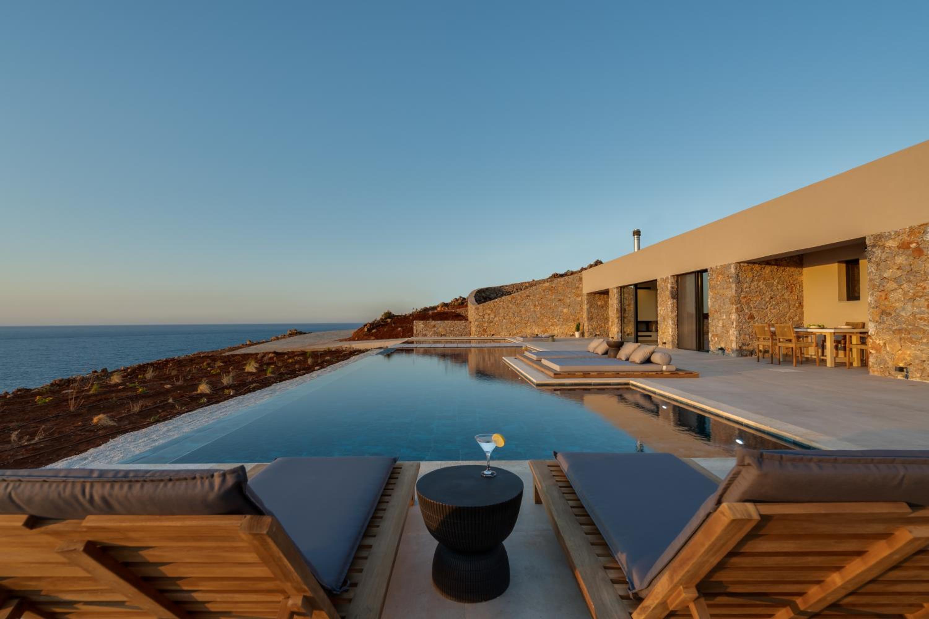 ARion Aesthesis Villa Fire Pit & Heated Pool