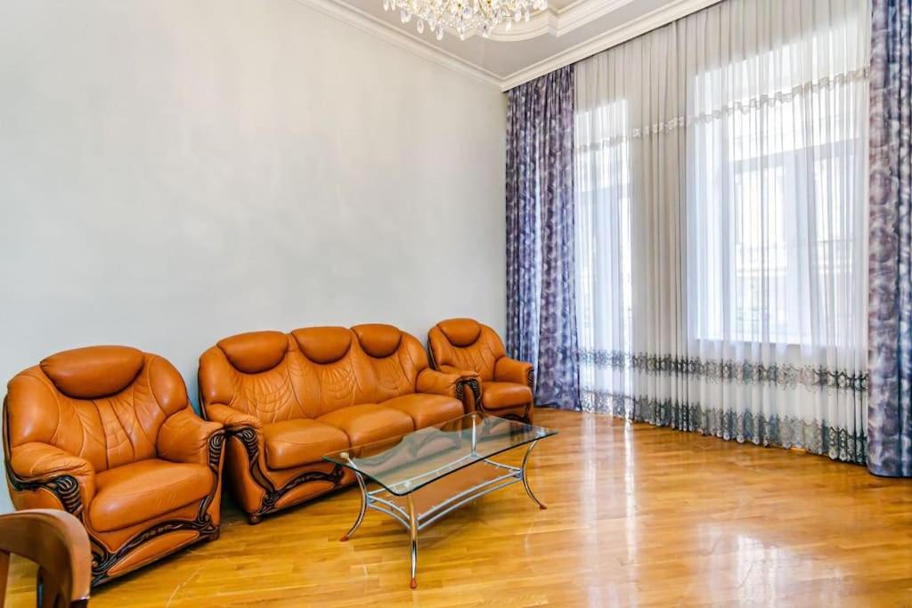 Amazing Apartment in Targovu