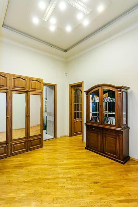 Amazing Apartment in Targovu