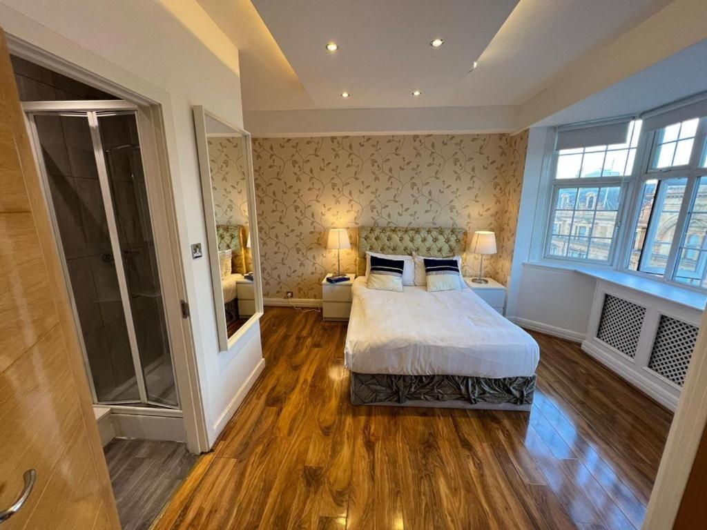 Knightsbridge Luxurious Residence - Facing Harrods