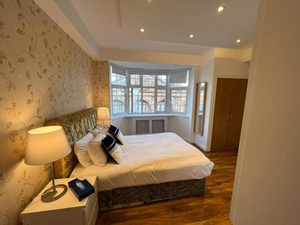 Knightsbridge Luxurious Residence - Facing Harrods