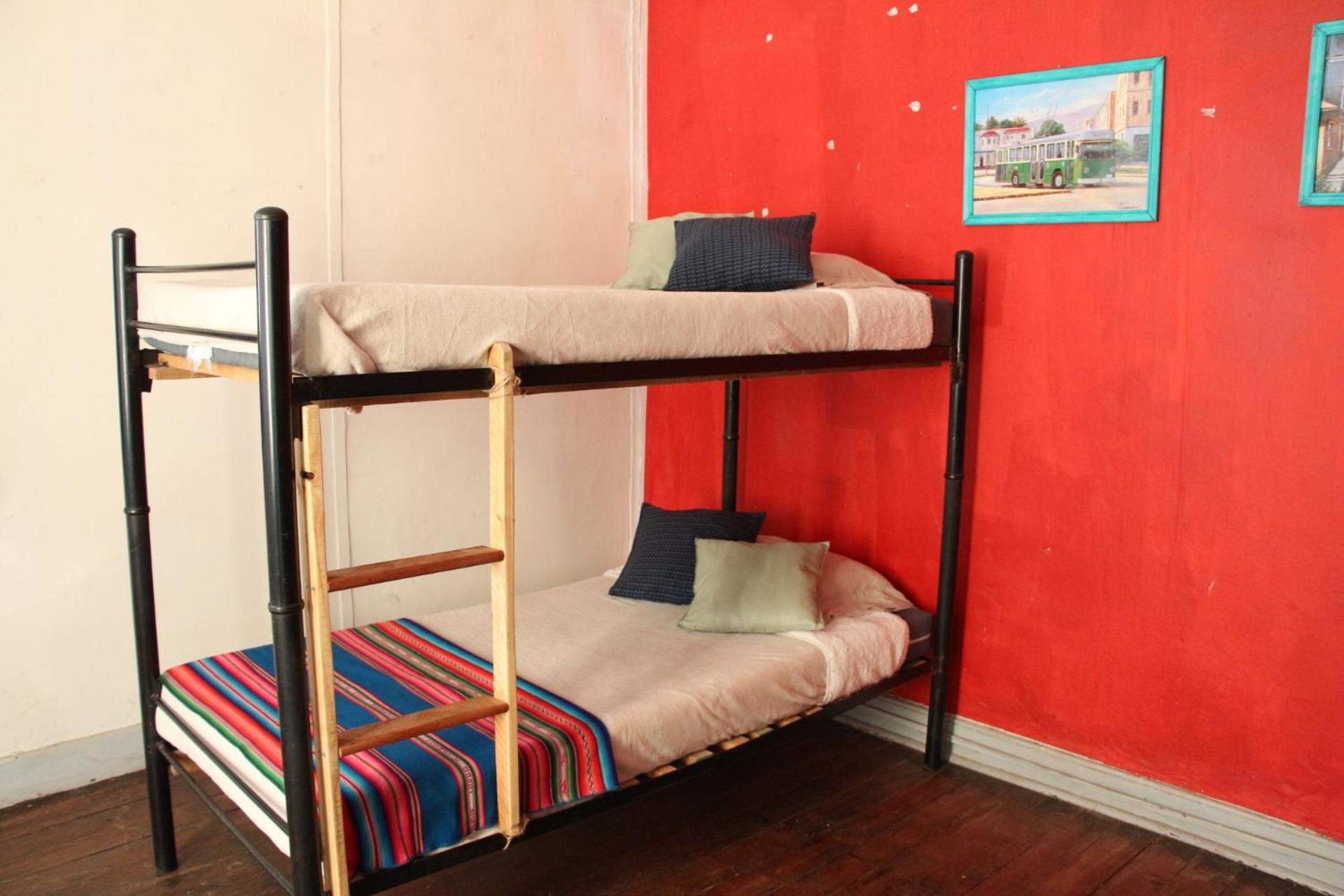 Valparadise Hostel