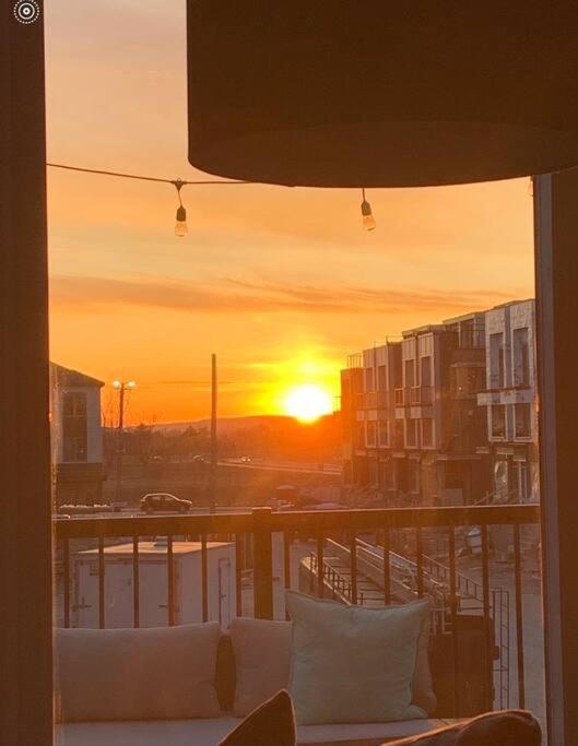 Modern 3 story Townhouse in a great location!