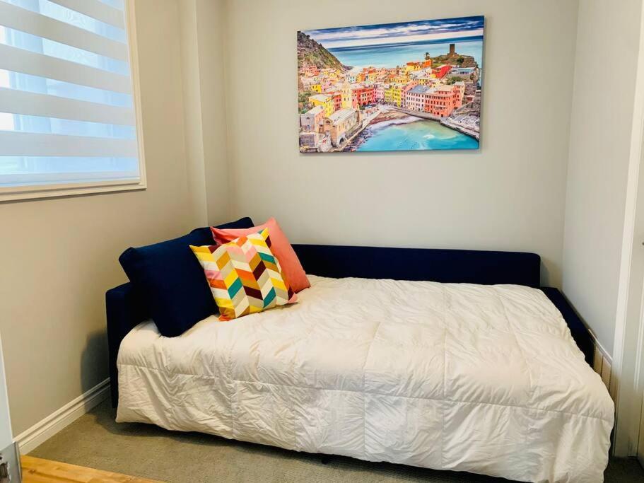 Modern 3 story Townhouse in a great location!