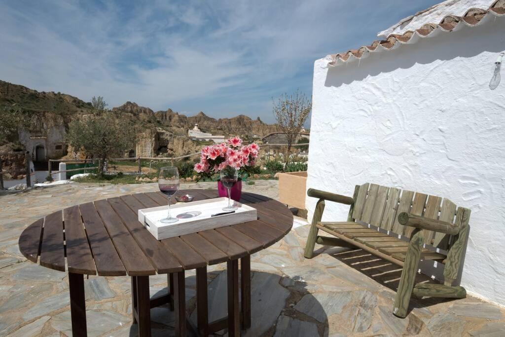 RentitSpain - Guadix - Cueva Oliva Relax e Historia entre las Montañas