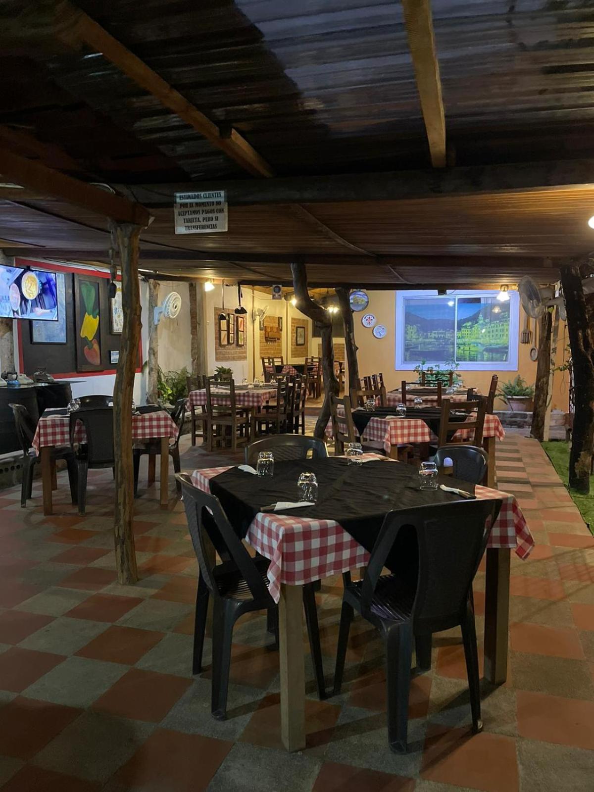 Casa y Restaurante- Pizzeria La Pergola