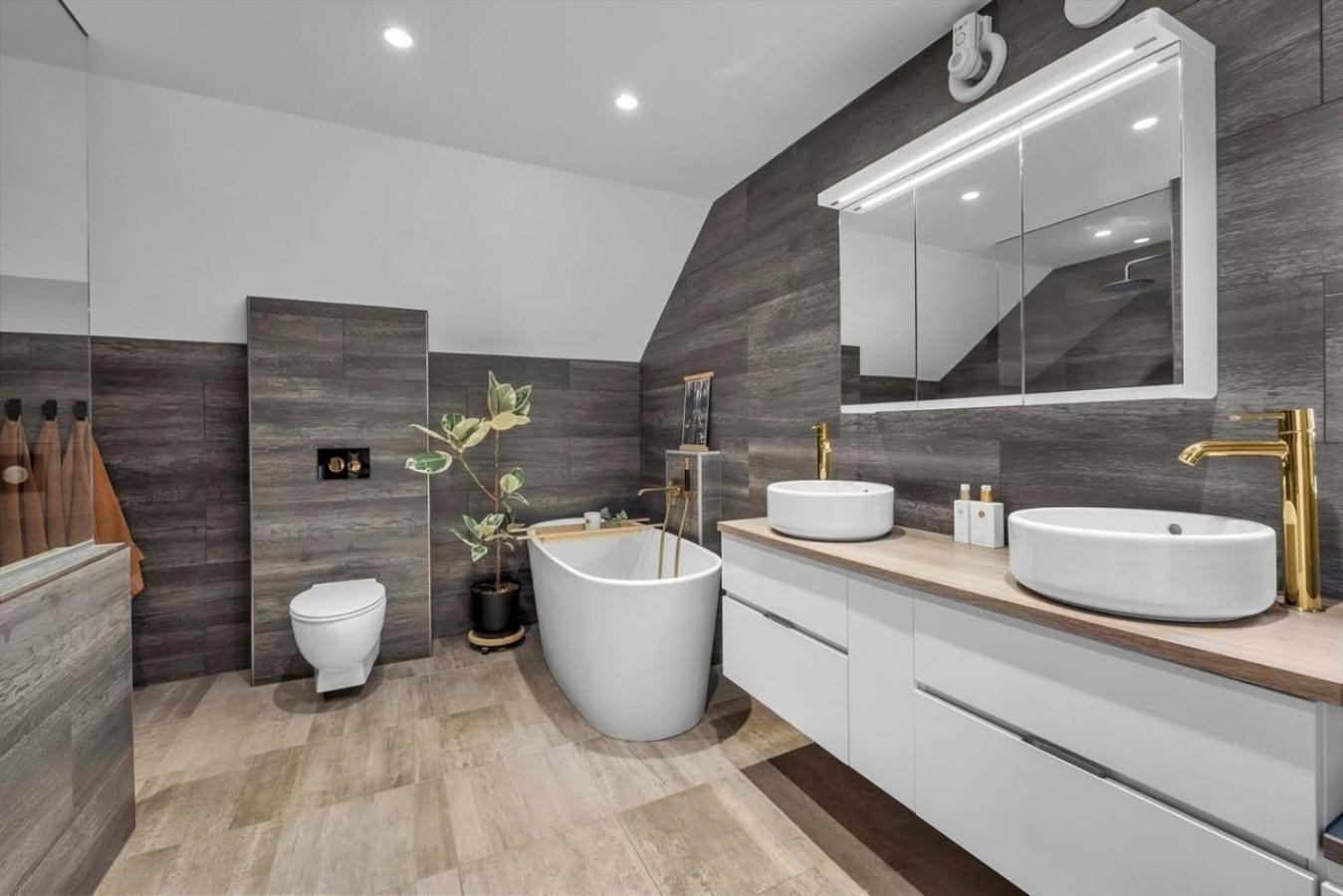 Aurora Polaris Villa - With outdoor Sauna - 750m from City Center - FREE PARKING view 3