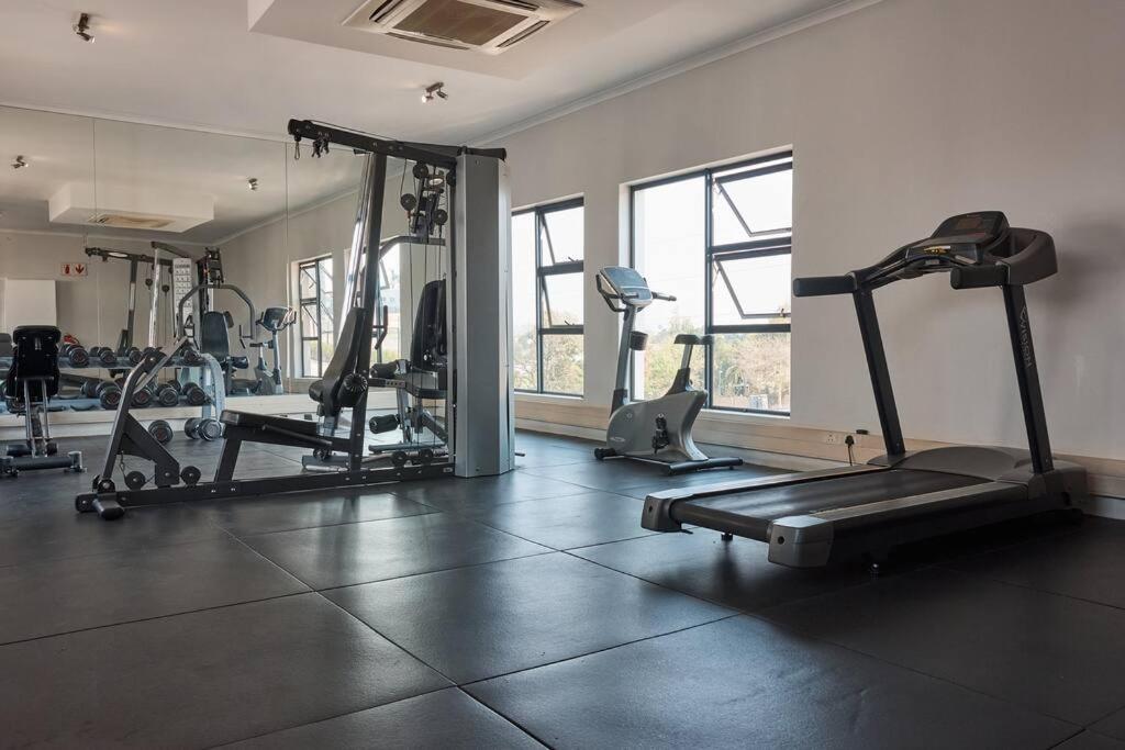 Modern 2 Bed 2 Bath Apartment