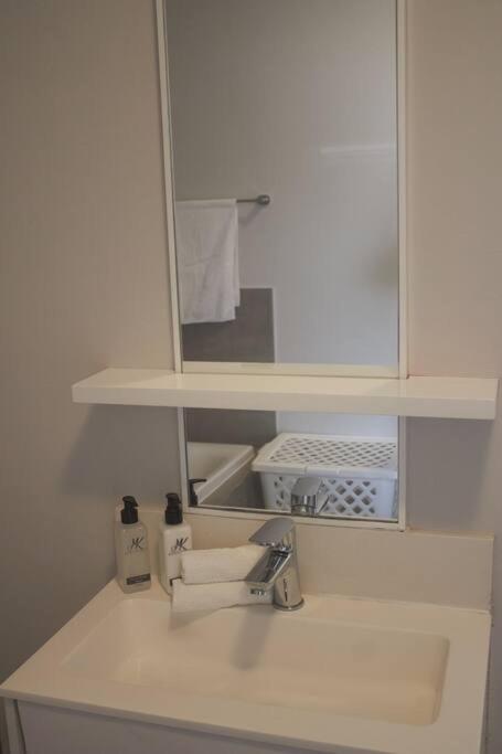 Modern 2 Bed 2 Bath Apartment