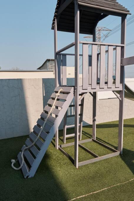 Modern 2 Bed 2 Bath Apartment